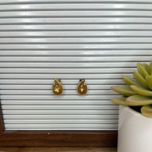 Gold Ovular Earrings